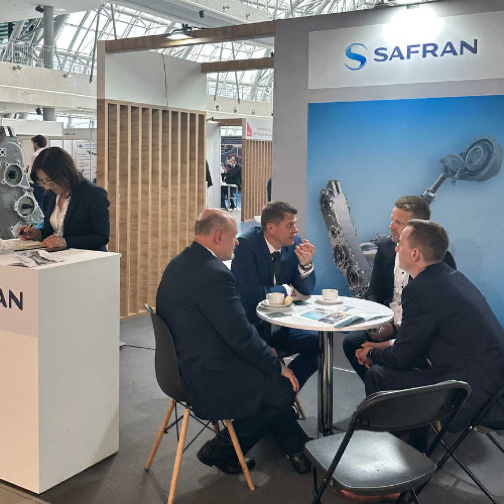 Exhibition B2B Meetings 12